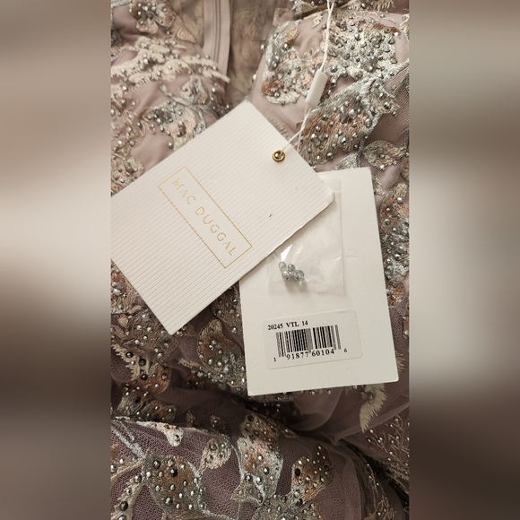 NWT Sz 14 Mac Duggal 20245 Lilac Embroidered Illusion Long Sleeve A Line Gown - Picture 4 of 4